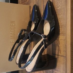 STEVE MADDEN "MAEGAN" HEELS